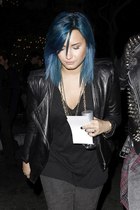 Demi Lovato : demi-lovato-1384808398.jpg