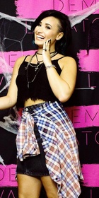 Demi Lovato : demi-lovato-1413392691.jpg
