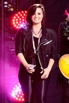 Demi Lovato : demi-lovato-1417807636.jpg