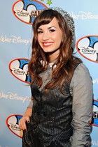 Demi Lovato : demi_lovato_1261439089.jpg