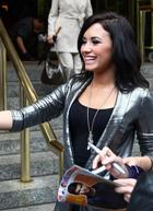 Demi Lovato : demi_lovato_1274561912.jpg