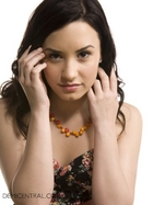Demi Lovato : demi_lovato_1276903528.jpg