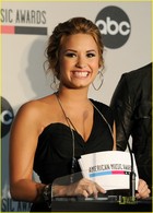 Demi Lovato : demi_lovato_1287004487.jpg