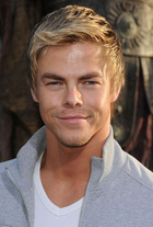 Derek Hough : derek-hough-1325528870.jpg