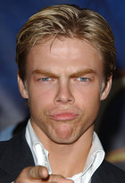 Derek Hough : derek-hough-1335719621.jpg