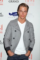 Derek Hough : derek-hough-1338922763.jpg