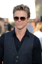 Derek Hough : derek-hough-1339480726.jpg