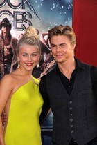 Derek Hough : derek-hough-1339480736.jpg