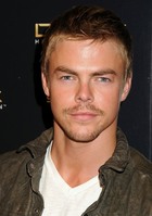 Derek Hough : derek-hough-1342101523.jpg