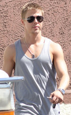 Derek Hough : derek-hough-1342101532.jpg