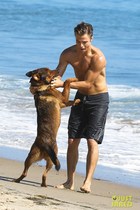 Derek Hough : derek-hough-1346529557.jpg