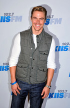 Derek Hough : derek-hough-1357099145.jpg