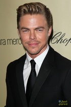 Derek Hough : derek-hough-1358363498.jpg