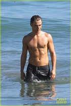 Derek Hough : derek-hough-1360391333.jpg