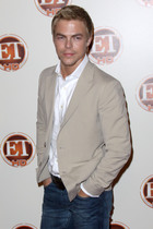 Derek Hough : derek-hough-1364887720.jpg