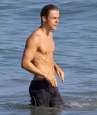 Derek Hough : derek-hough-1364967589.jpg