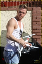 Derek Hough : derek-hough-1415733773.jpg