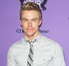 Derek Hough : derek-hough-1430328838.jpg