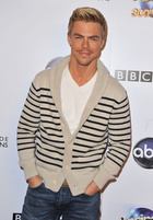 Derek Hough : derek-hough-1430328938.jpg