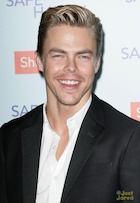 Derek Hough : derek-hough-1448223609.jpg