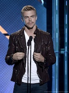 Derek Hough : derek-hough-1465868329.jpg