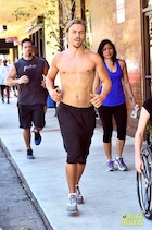 Derek Hough : derek-hough-1468517289.jpg