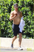 Derek Hough : derek-hough-1474405625.jpg