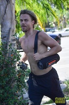 Derek Hough : derek-hough-1476145623.jpg