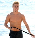 Derek Hough : derek-hough-1477947073.jpg