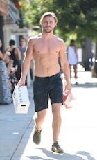 Derek Hough : derek-hough-1504680286.jpg