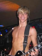 Derek Hough : derekhough_1281463950.jpg