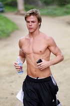 Derek Hough : derekhough_1281540690.jpg