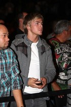 Derek Hough : derekhough_1281565335.jpg