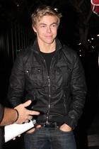 Derek Hough : derekhough_1284246424.jpg