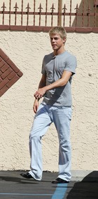 Derek Hough : derekhough_1295642437.jpg