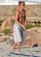 Derek Hough : derekhough_1299775055.jpg