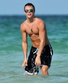 Derek Hough : derekhough_1311516786.jpg