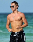 Derek Hough : derekhough_1311516791.jpg