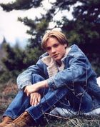 Devon Sawa : TI4U_u1141337296.jpg