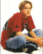 Devon Sawa : TI4U_u1159736497.jpg