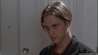 Devon Sawa : cap033.jpg