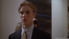 Devon Sawa : cap064.jpg