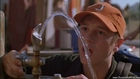 Devon Sawa : cap171.jpg