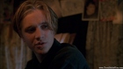 Devon Sawa : cap219.jpg