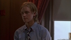 Devon Sawa : cap244.jpg