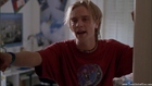 Devon Sawa : cap301.jpg