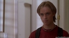 Devon Sawa : cap321.jpg