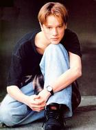 Devon Sawa : dev-037.jpg