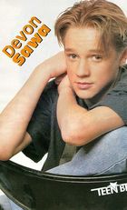 Devon Sawa : ds804.jpg