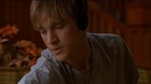 Devon Sawa : normal_hands063.jpg